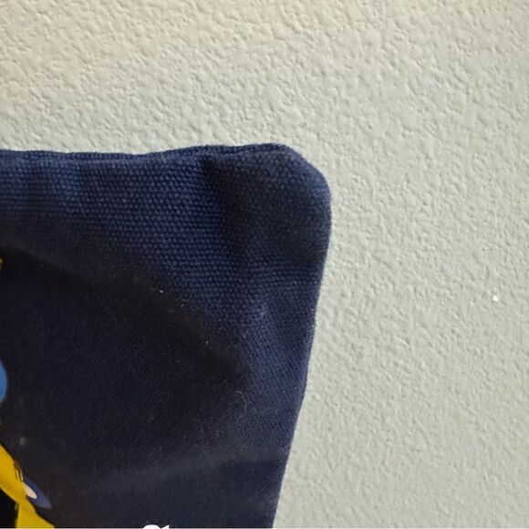 Kiehl’s | light weight limited edition book tote - Picture 5 of 5